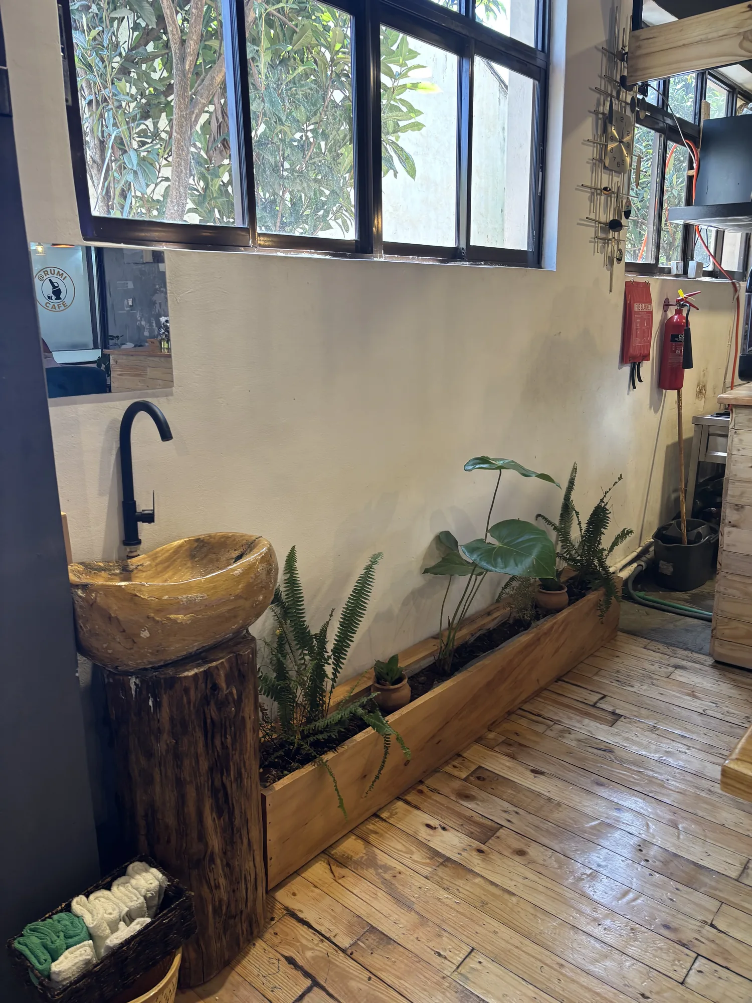 Rumi Café nature corner